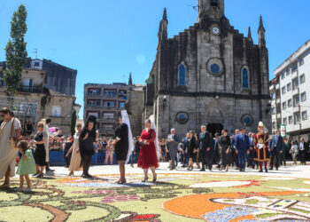 Ponteareas celebra el Corpus Christi con 29 alfombras de flores