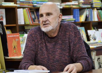 Bota a andar a «Enciclopedia Perplexidade» de Antón Reixa