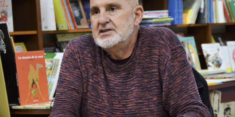Bota a andar a «Enciclopedia Perplexidade» de Antón Reixa