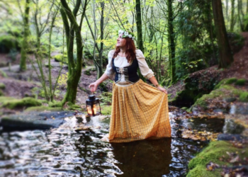 Plan en familia para los martes del verano: llegar al Monte Aloia en tren y que un hada guíe la ruta