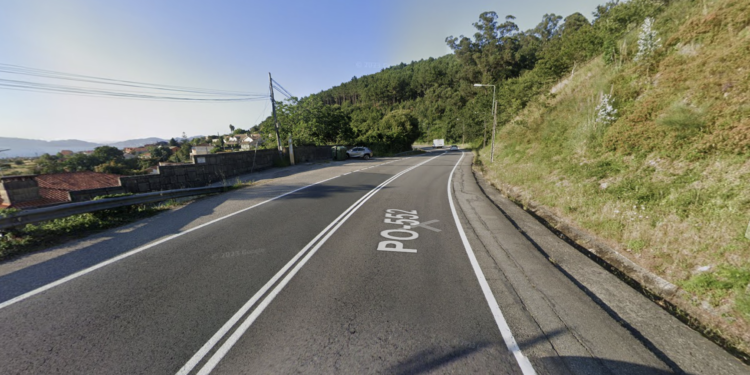 Un motorista de 49 años fallece en Vigo tras chocar contra un turismo