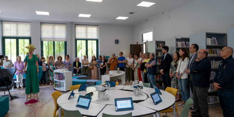 O IES Santa Irene renova a súa biblioteca escolar