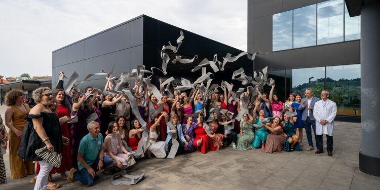 El Cunqueiro acoge la graduación de 48 profesionales de Enfermería