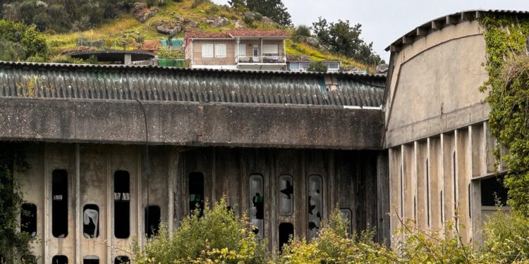 El abandono de la fábrica de Álvarez