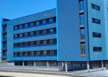 Una inversión de 200.000 euros para «embellecer» la fachada sur del Álvaro Cunqueiro