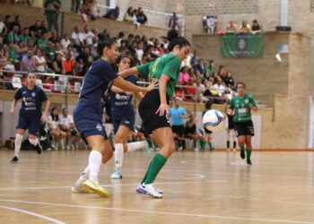 Primera parada del Bembrive FS en pos del ascenso