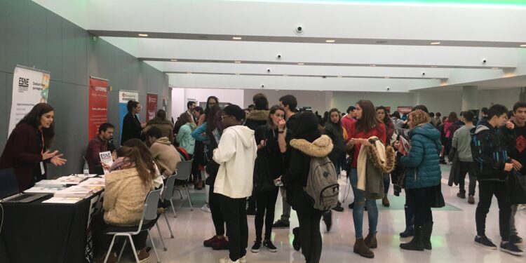 Los jóvenes vigueses, los españoles más indecisos