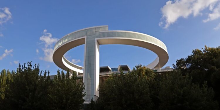 Entre 5.000 y 6.000 personas suben y bajan cada día por el Halo