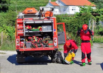 Hallan el cadáver de una mujer flotando en un río en Marín