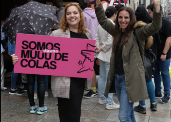 La ´foodtruck´ de Vanetta ofrece una degustación gratuita en plena calle Príncipe