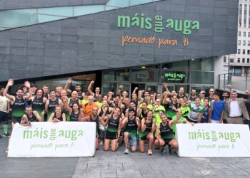 El triatleta Antonio Serrat, padrino del equipo de running Máis que Auga