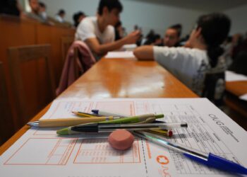 Acaba la selectividad en Galicia con un alumno expulsado en Vigo