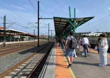 Desalojados en Vilagarcía por avería los pasajeros del tren Vigo-A Coruña