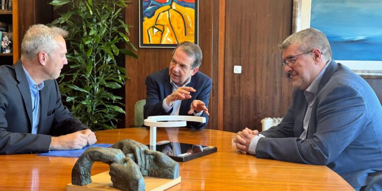Caballero se ofrece como interlocutor entre Stellantis y el Gobierno