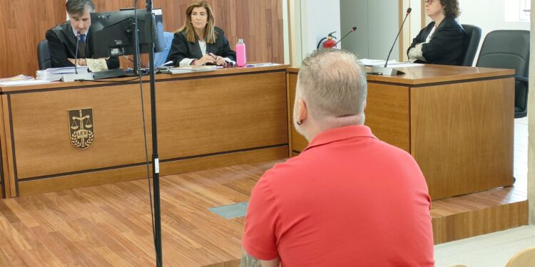 Un empresario vigués con decenas de denuncias por estafa: «Sólo soy intermediario»