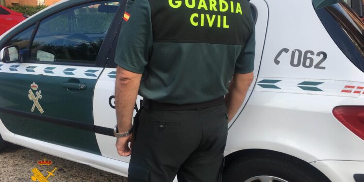 Un operario descubre huesos humanos en una finca de Soutomaior