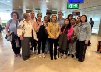 «Es un viaje triste, pero necesario», dicen los familiares del Pitanxo al partir hacia Terranova