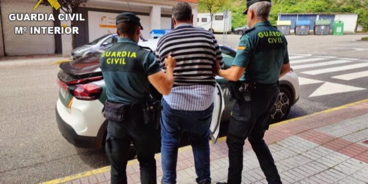 Detenido un vecino de Moaña en búsqueda y captura por la Interpol por estafa y denuncia falsa