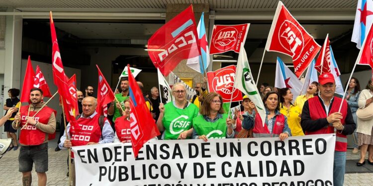 Protesta por la «preocupante» situación de las oficinas de Correos en Vigo
