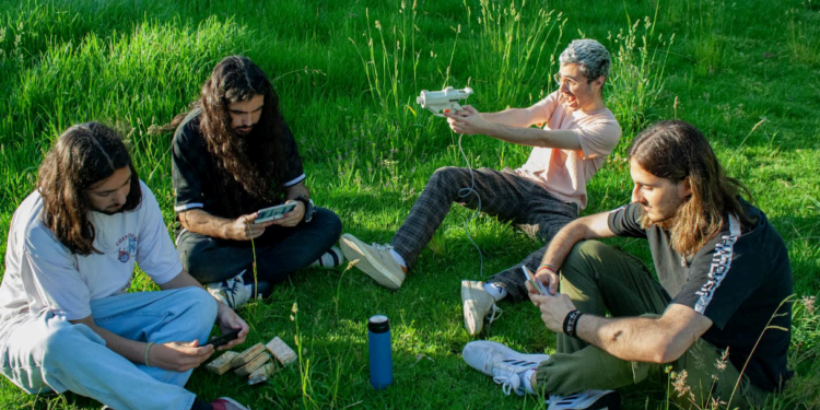 Los vigueses Diving Through Jellyfishes toman la Gran Vía