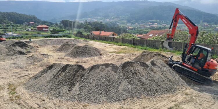 Comienzan las obras de la pista de pump truck de Oia