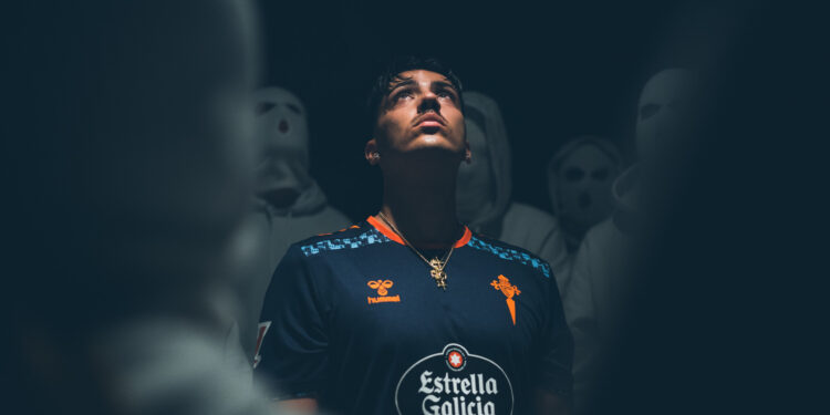 Gabri Veiga, indignado con la presentación de la segunda equipación del Celta