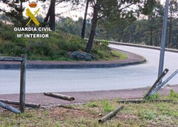 Cazado por denunciar el falso robo de su coche, con el que destrozó mobiliario urbano en A Guarda