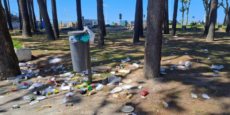 Acuerdo salarial desbloquea la huelga en los parques y jardines de Vigo