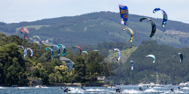 El Kite Fest ´eleva´ a lo más alto a Alberto López y Patri Suárez