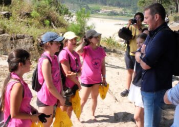 Aventura y conciencia en las Illas Cíes: «Es un lujo estar 12 días viviendo en el paraíso»