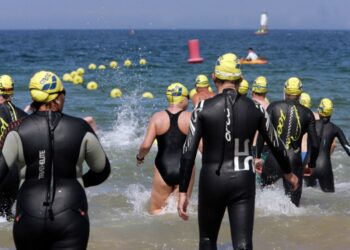 Llega a Praia América la competición más multitudinaria del verano
