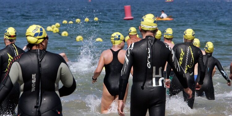 Llega a Praia América la competición más multitudinaria del verano