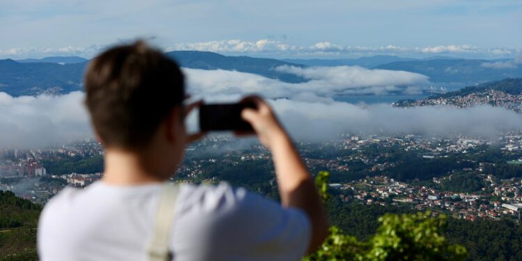 niebla en pleno verano sobre Vigo