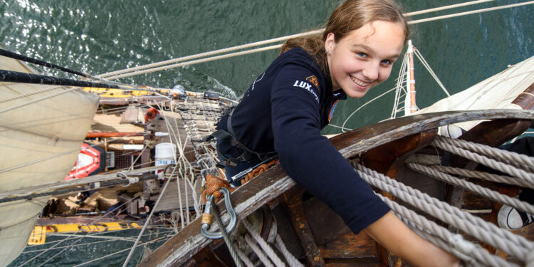 La fragata «Shtandart» no encuentra puerto: expulsada de A Illa de Arousa