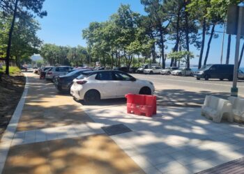 Samil estrena aceras y ‘nuevo’ aparcamiento