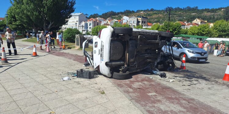 Fallece un joven tras un choque frontal en Cangas