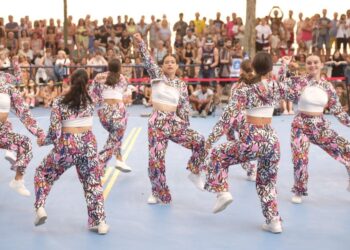 Los 600 bailarines de Vikul llenarán la pista de patinaje de Samil
