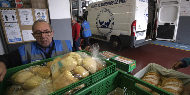 Vigo es solidaria: el Banco de Alimentos reparte más de 700.000 kilos de comida