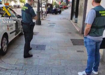 Investigadas tres personas por usar pisos turísticos con licencias falsas y contratar a extranjeras de forma irregular