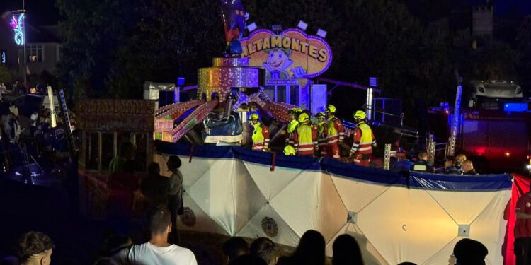 Tragedia en las fiestas de Matamá: muere un hombre al romperse un brazo del «saltamontes»