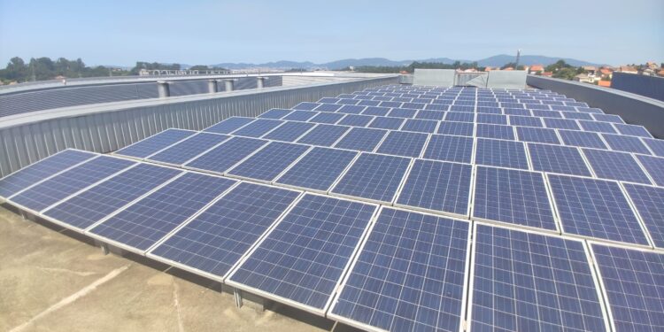 El Cunqueiro será más sostenible tras sumar 5.400 placas solares