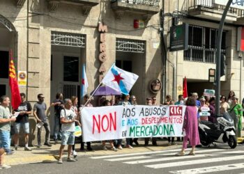 El personal del Mercadona de Nigrán se planta ante los «abusos y amenazas»