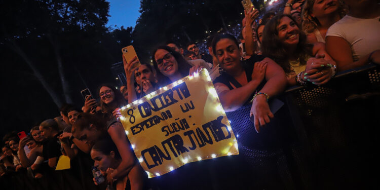 Castrelos vive una noche mágica al ritmo de Melendi