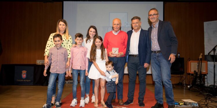 Nigrán rinde homenaje a Odilo Dosil Quintela