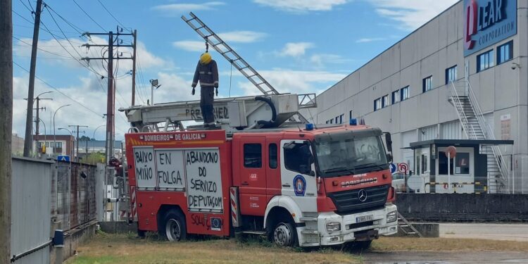 Rescatan a un operario de un tanque de pintura tras sufrir un desvanecimiento