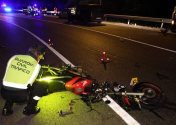 Tragedia en Redondela: dos jóvenes mueren en un accidente de moto