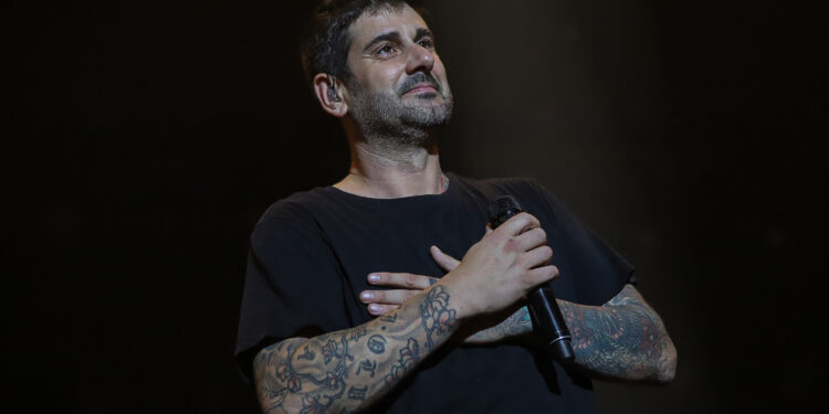 Castrelos vive una noche mágica al ritmo de Melendi