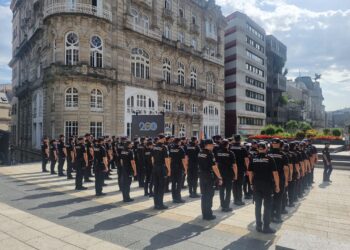 Un ‘pasaporte de seguridad’ de la Policía Nacional para los turistas que visiten Vigo