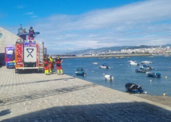Un menor resulta herido en Vigo tras saltar al mar y caer en una embarcación amarrada