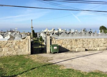 Oia ofrece 16 nichos no cemiterio municipal